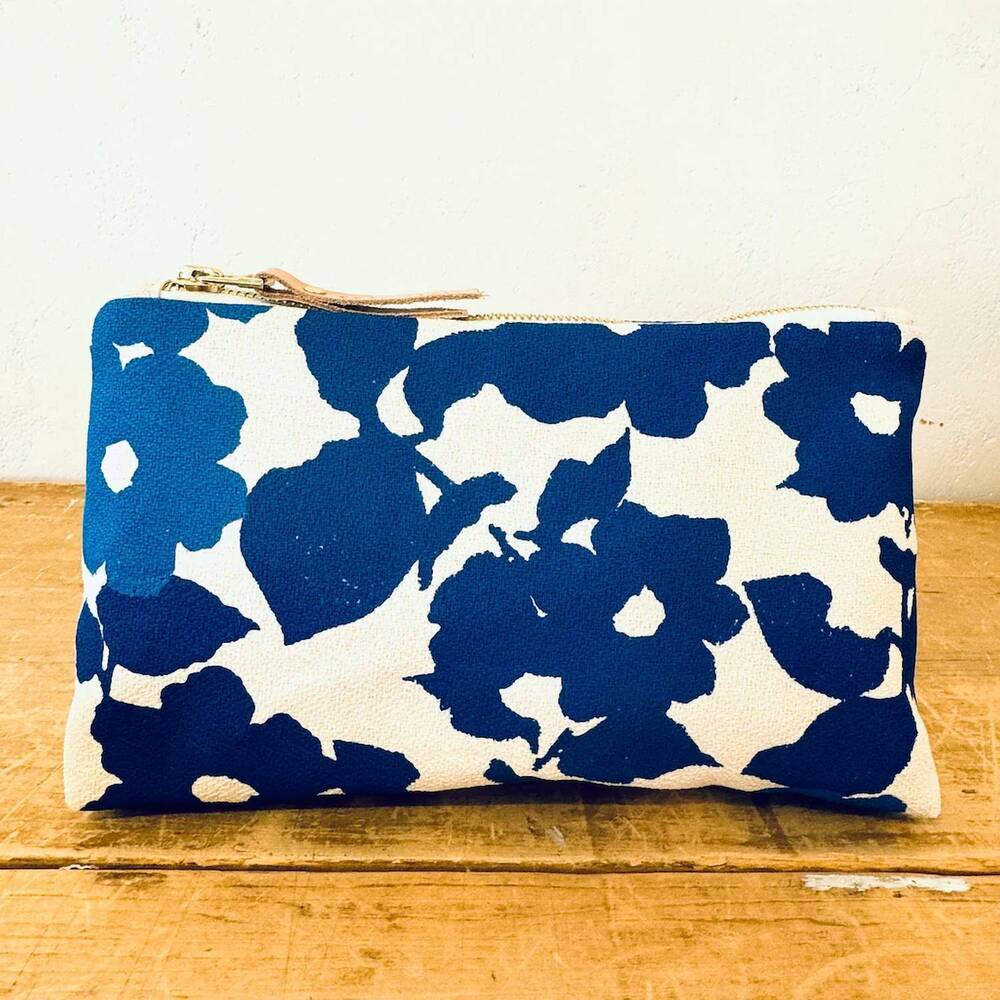 NEW ERIN FLETT women's laura pouch bag in royal vine
